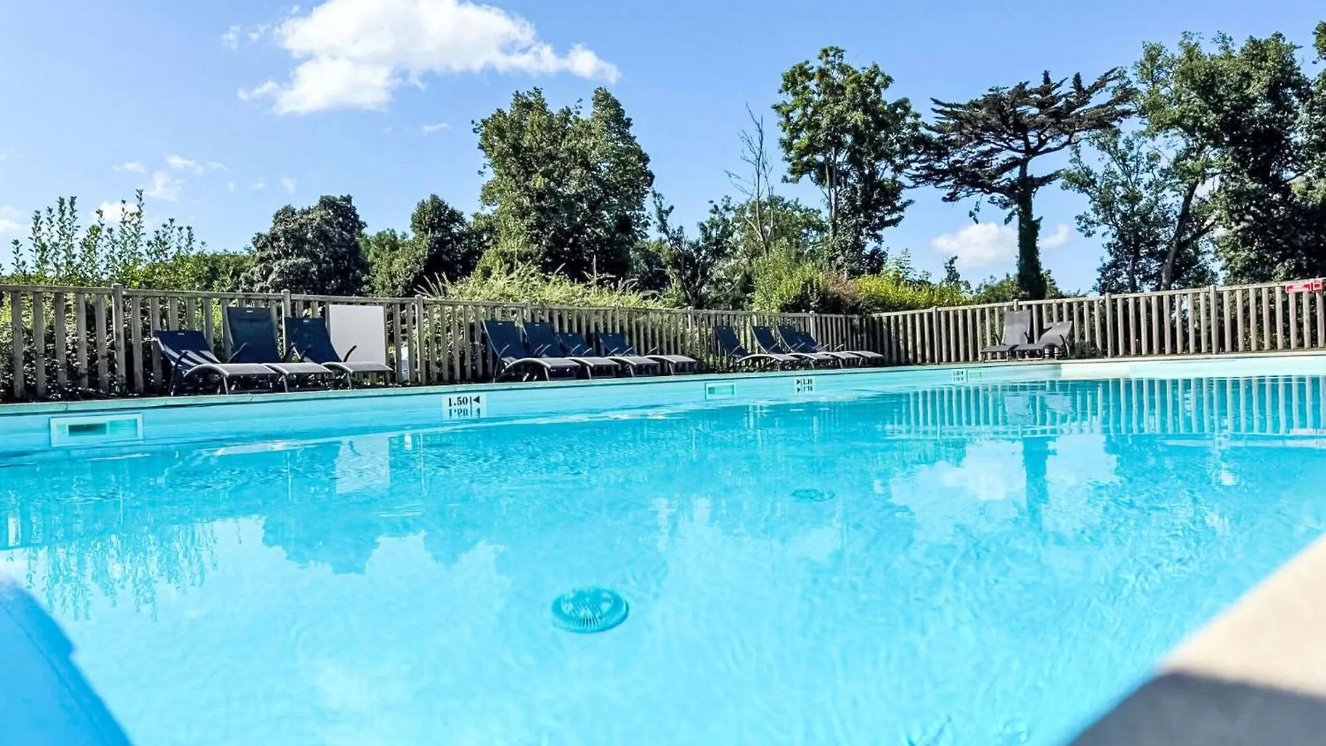 Apartment Chateau De Kergonano-9 By Interhome Baden França